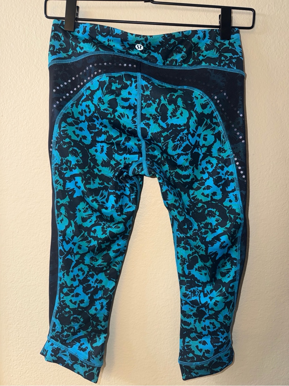 Lululemon Stop At Nothing Crop *Full-On Luxtreme